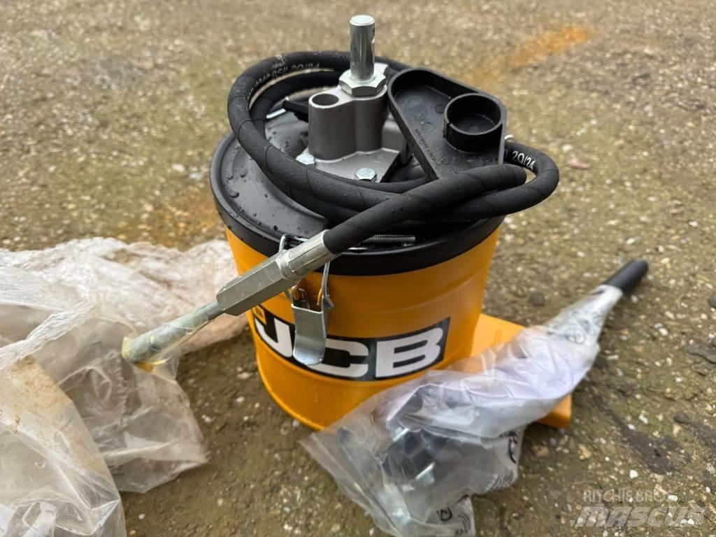 JCB 3CX 4X4 ( UNUSED ) Grävlastare