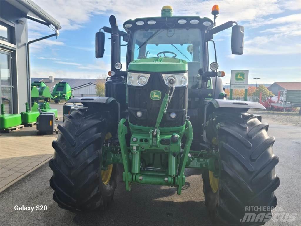 John Deere 6215R Traktorer