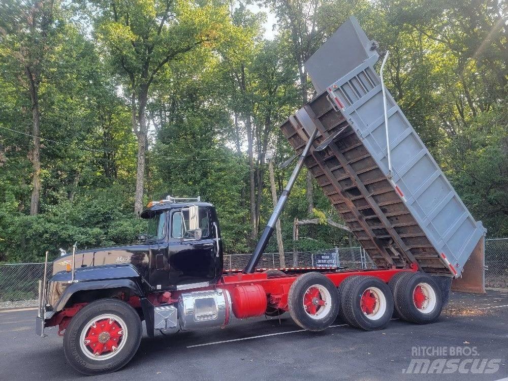 Mack RD688S Tippbilar
