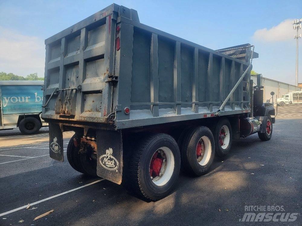 Mack RD688S Tippbilar