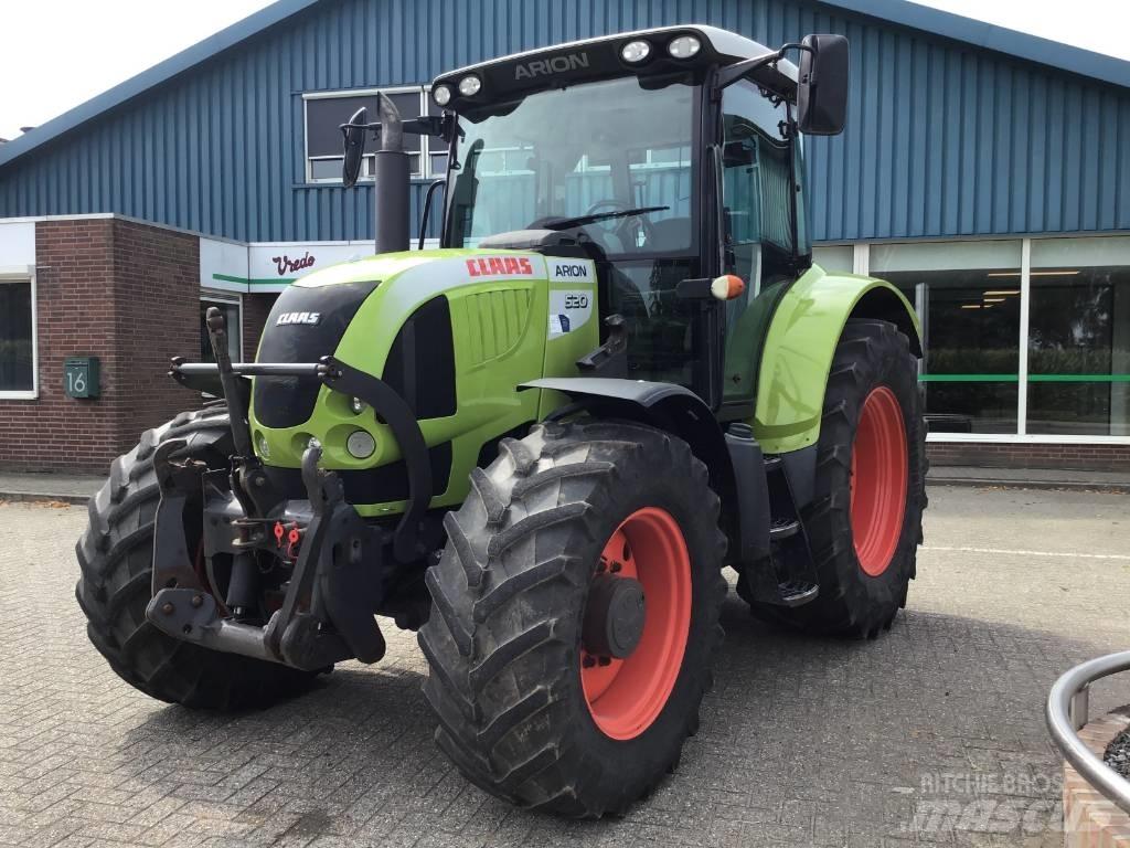 CLAAS Arion 520 CIS Traktorer