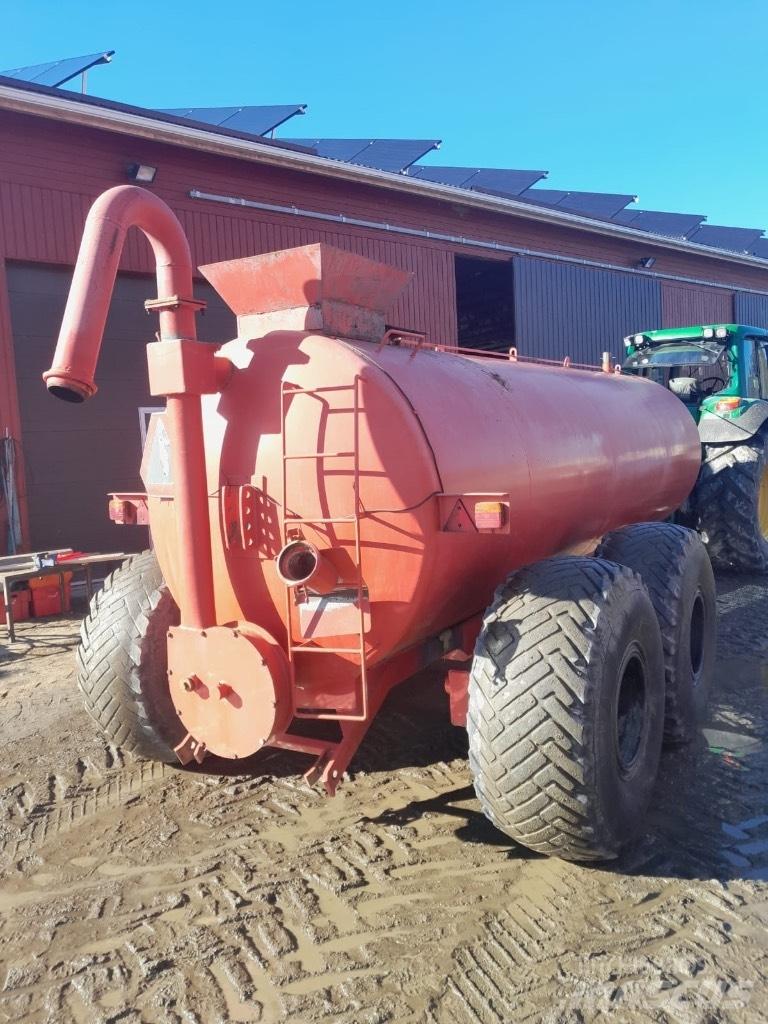 Vepi 11.6 m3 Flytgödselspridare