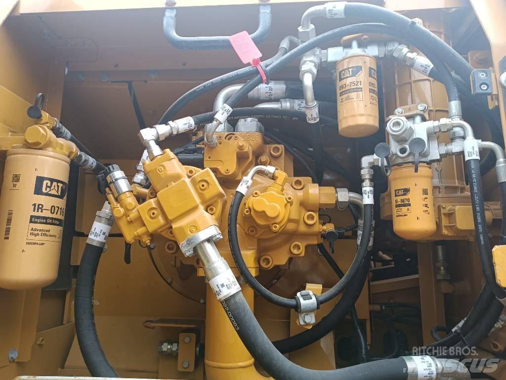 CAT 330 D Bandgrävare