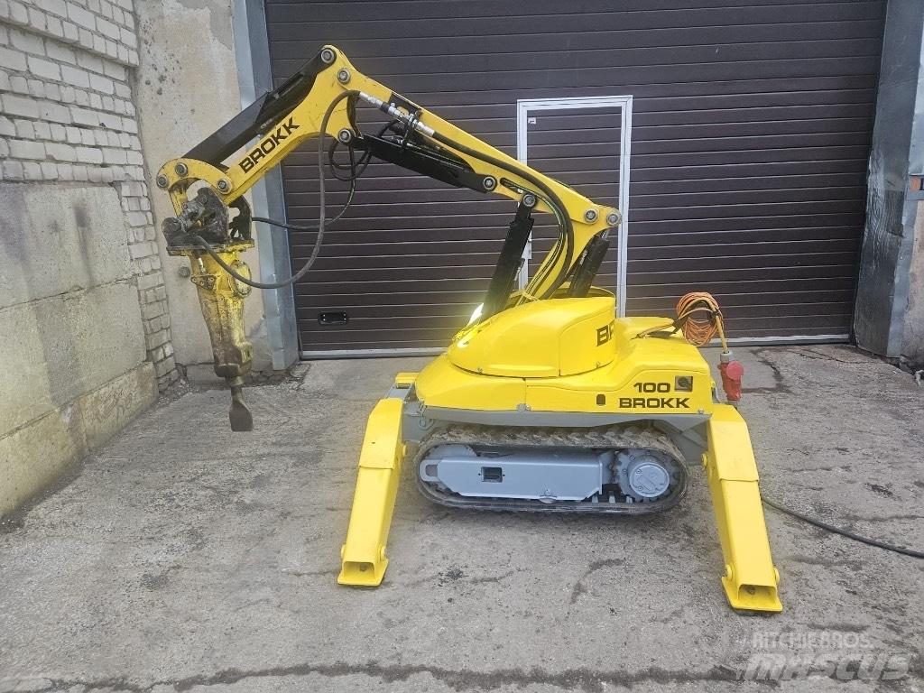 Brokk 100 Rivningsgrävare