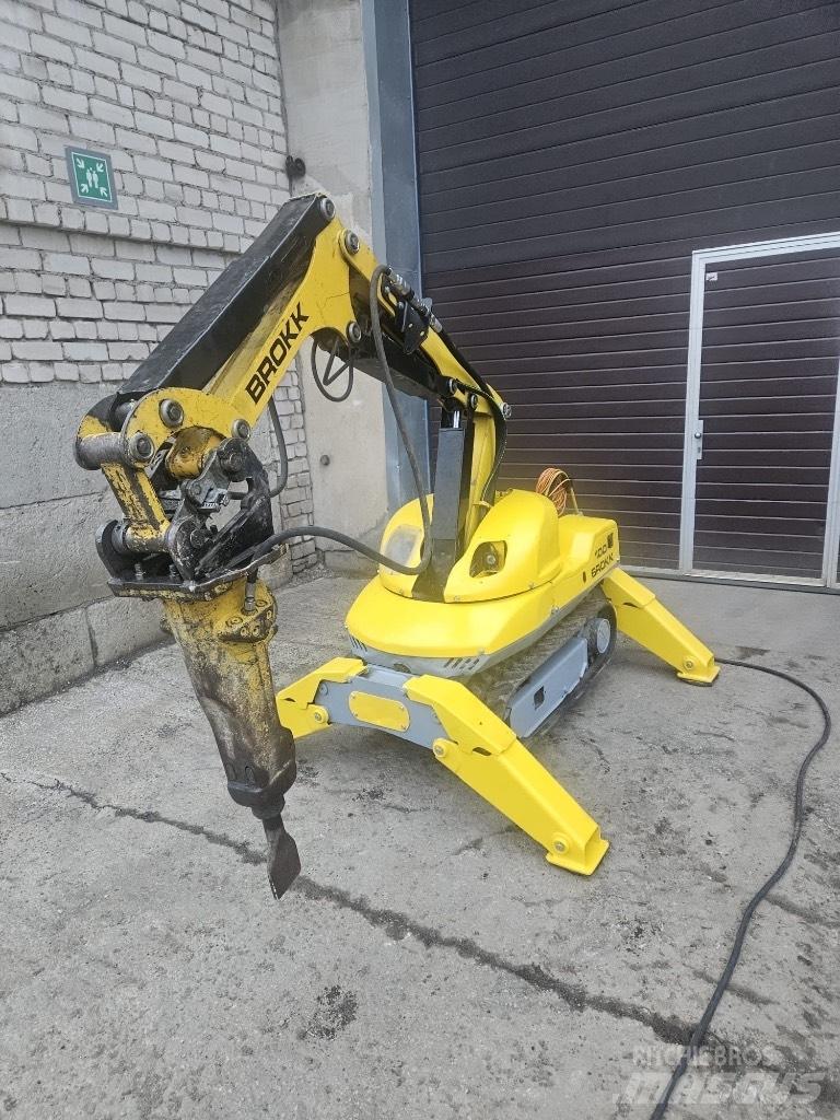 Brokk 100 Rivningsgrävare