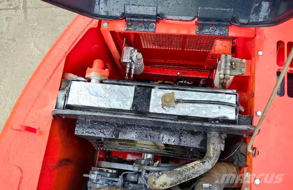 Doosan DX 140 Bandgrävare