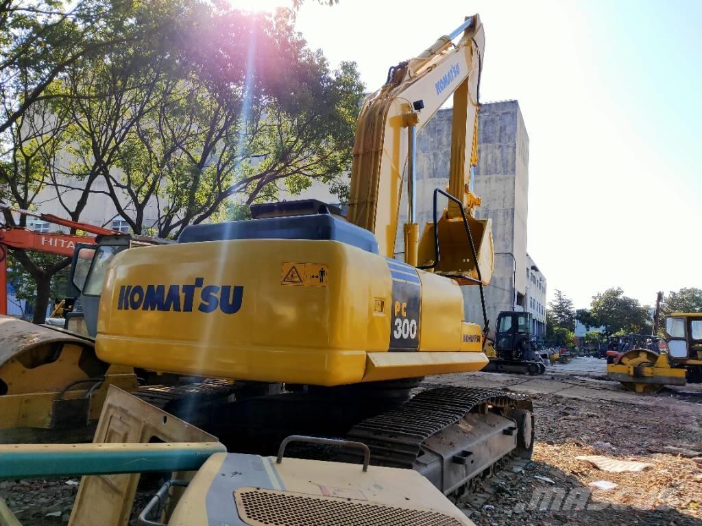 Komatsu PC300-7 Bandgrävare