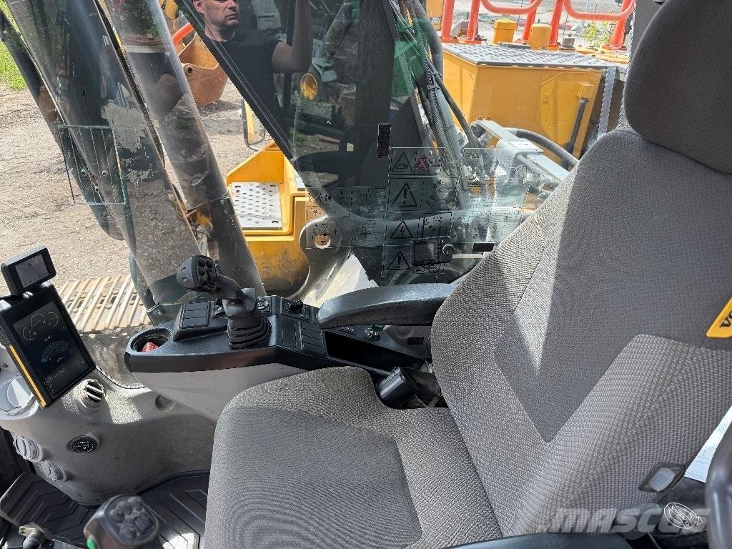 Volvo EC 250 E Bandgrävare