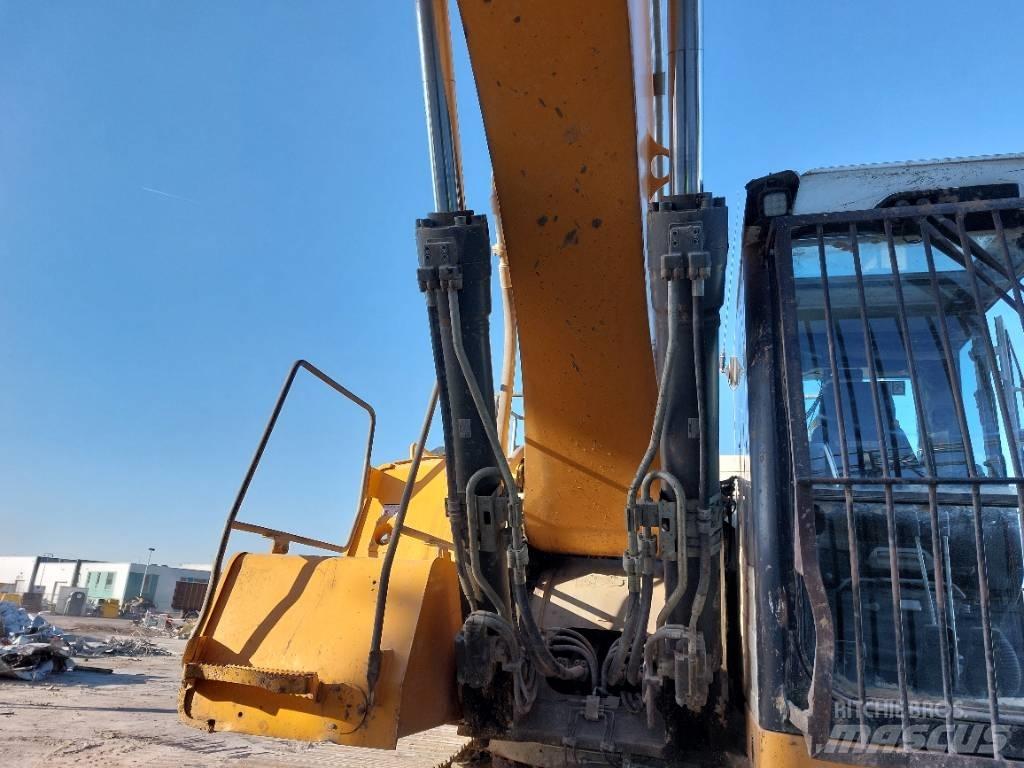 Liebherr R 946 Bandgrävare