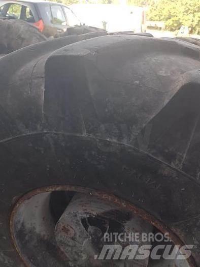 Michelin 18R19.5XF Däck, hjul och fälgar