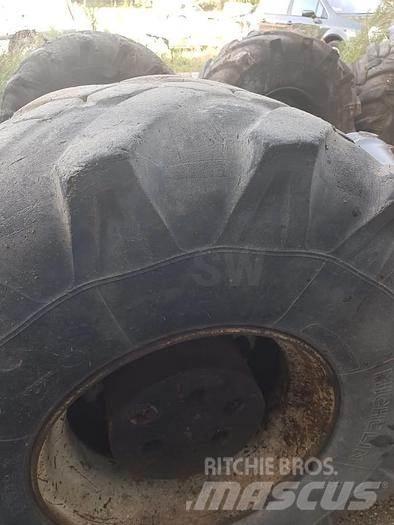 Michelin 18R19.5XF Däck, hjul och fälgar