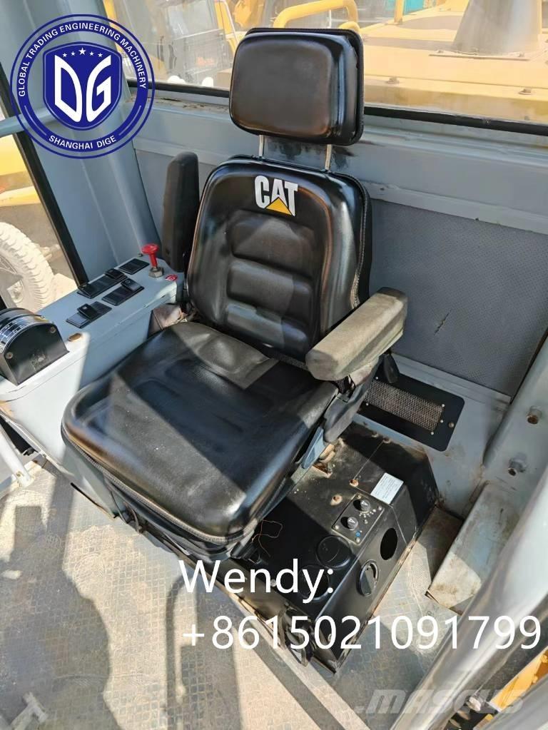 CAT 140 K Väghyvlar