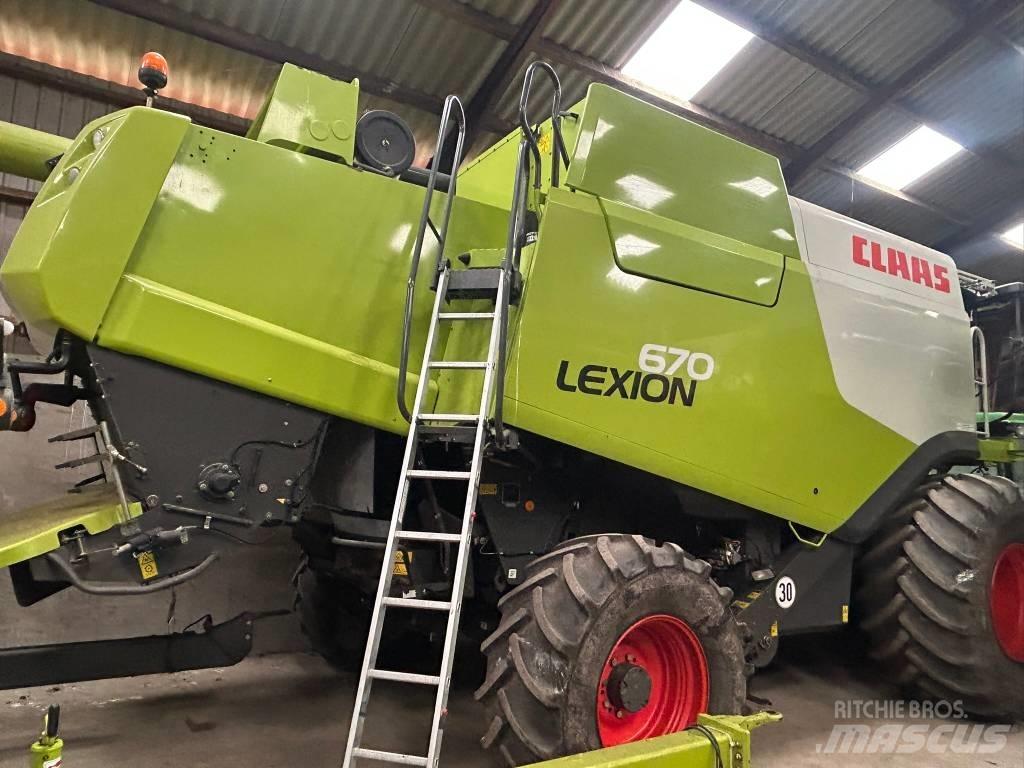 CLAAS Lexion 670 Skördetröskor