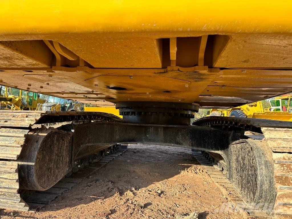 CAT 320 D L Bandgrävare