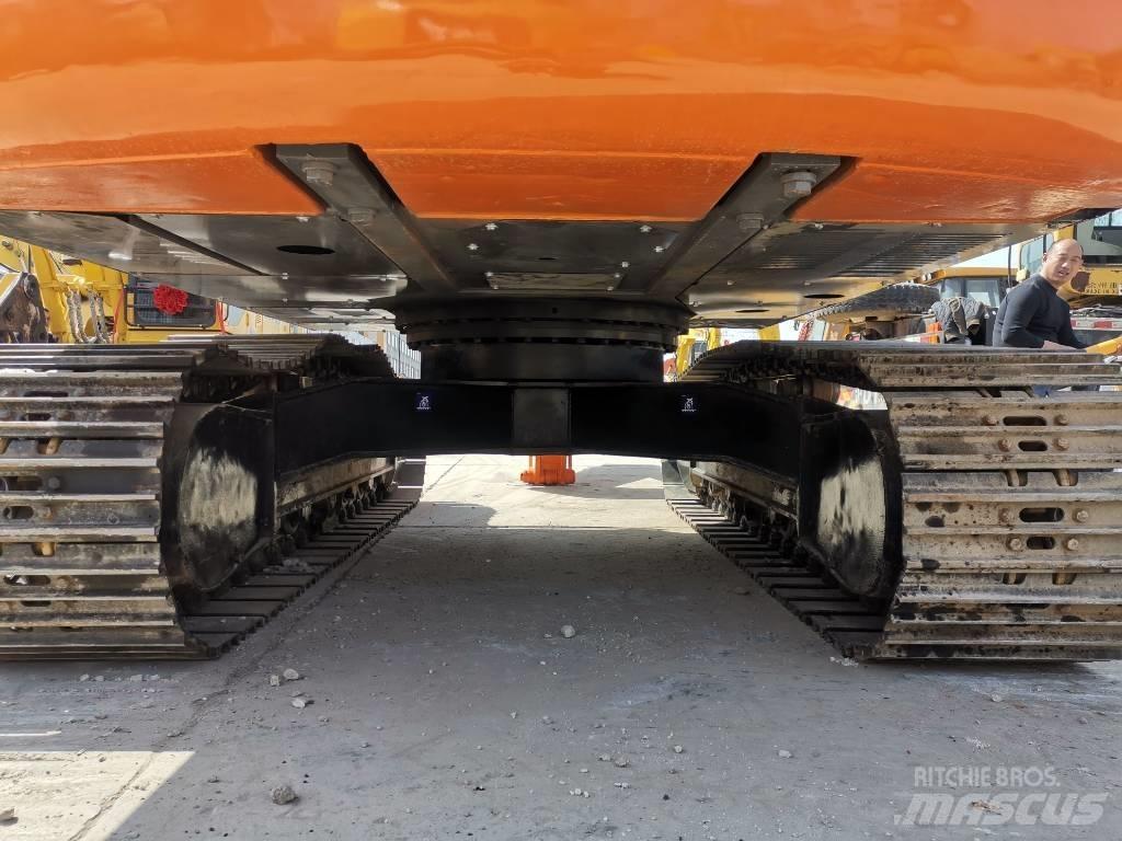 Hitachi ZX 200 Bandgrävare