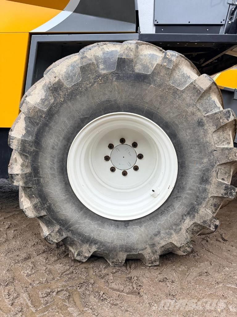 Sampo-Rosenlew 2065 Skördetröskor