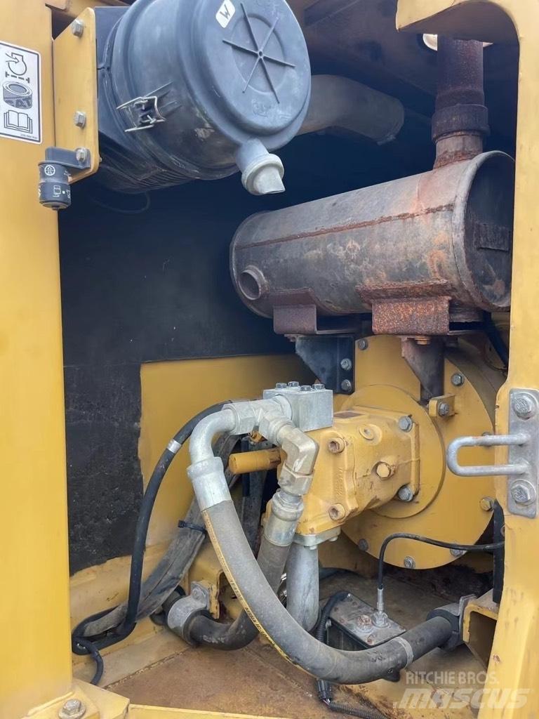 CAT 307 D Bandgrävare