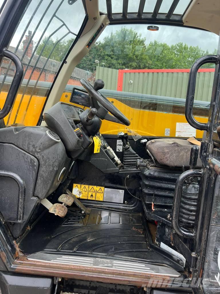 JCB 535-125 Hiviz Teleskoplastare