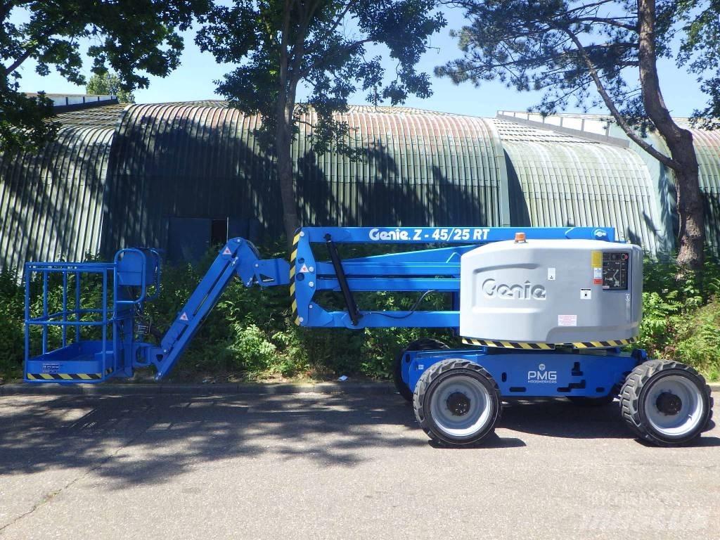 Genie Z45/25JRT Bomliftar