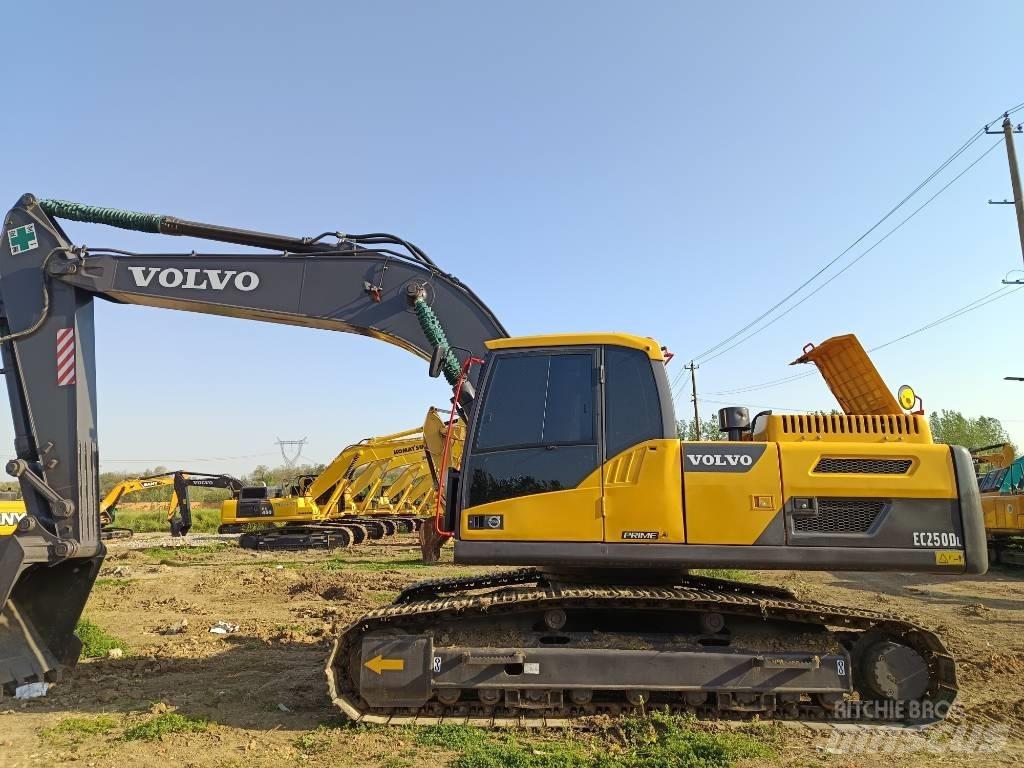 Volvo EC 250 Bandgrävare