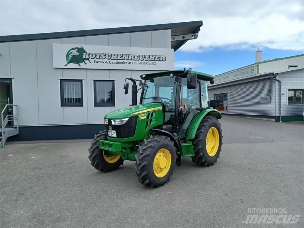 John Deere 5058E Traktorer