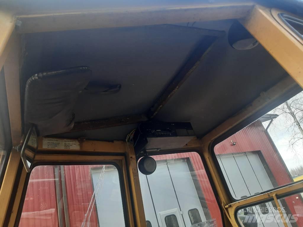 Valmet 702S 4 veto Traktorer