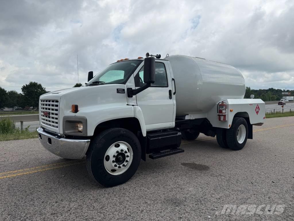 GMC C7500 Tankbilar