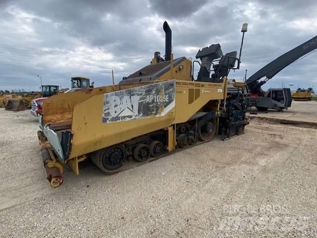 CAT AP1055E Asfaltsläggningsmaskiner