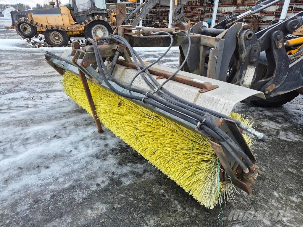 Salo 300 Avoharja Borstar & borstskopor