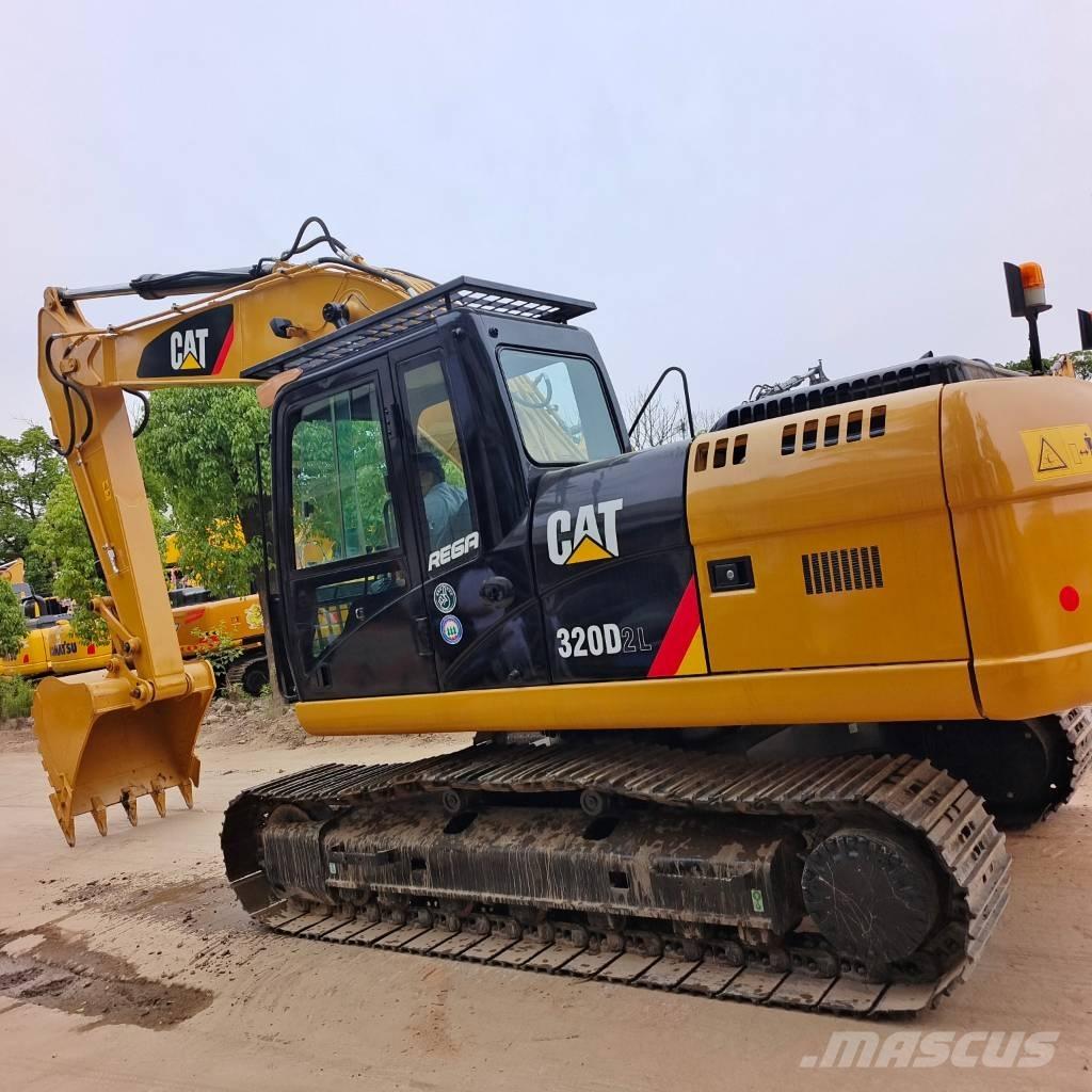 CAT 320 D2L Bandgrävare