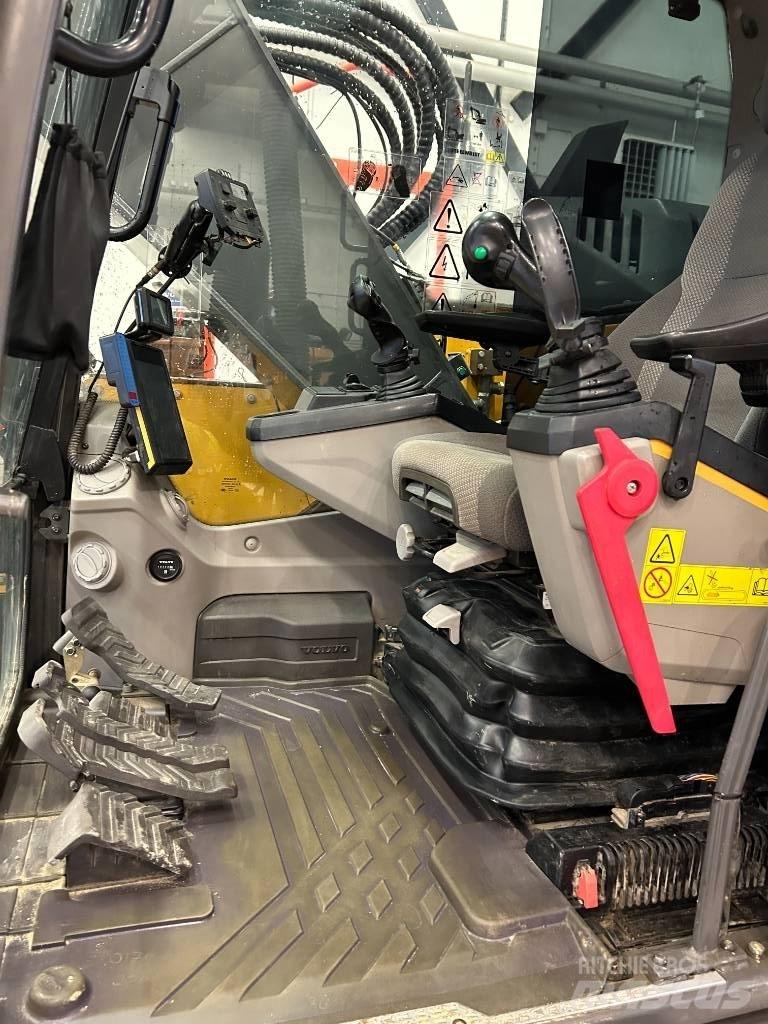 Volvo ECR 235 E Bandgrävare
