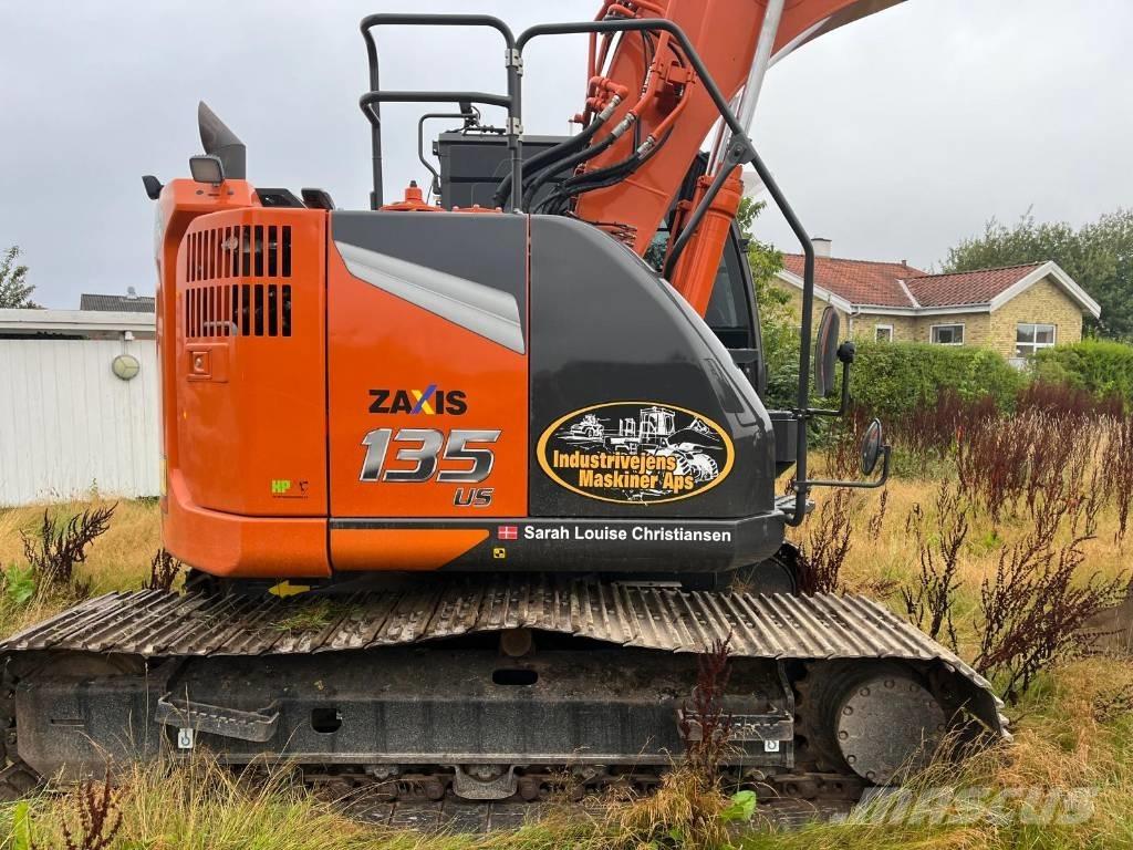Hitachi ZX 135 US-7 Bandgrävare