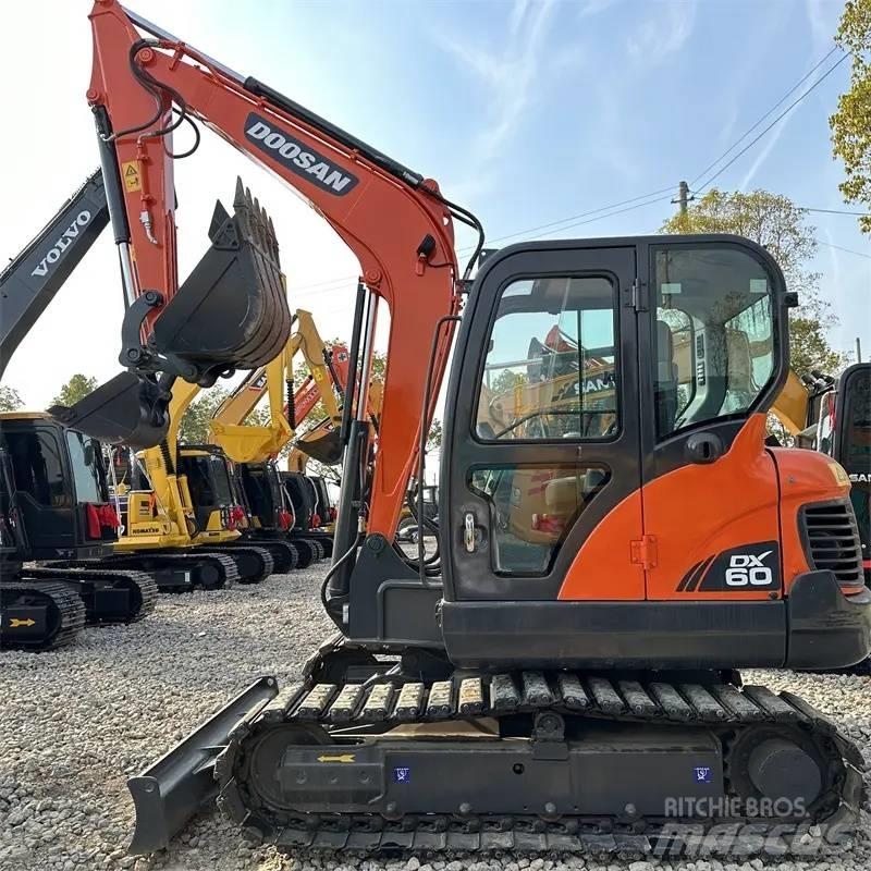 Doosan DX 60 Bandgrävare