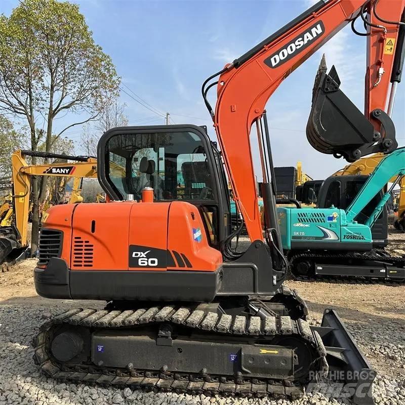 Doosan DX 60 Bandgrävare