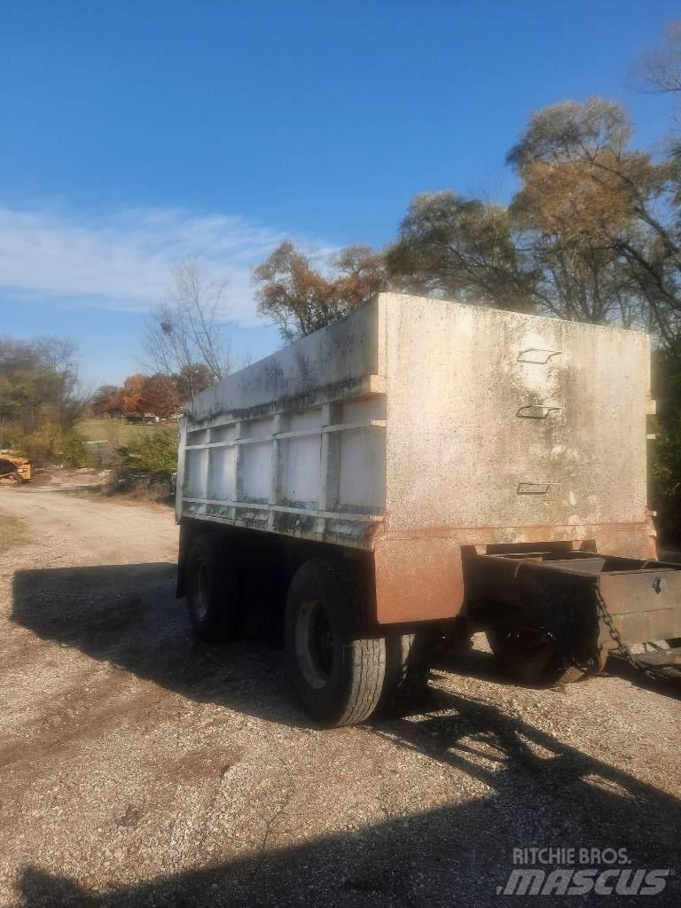 Smith Pup Trailer Tippsläp
