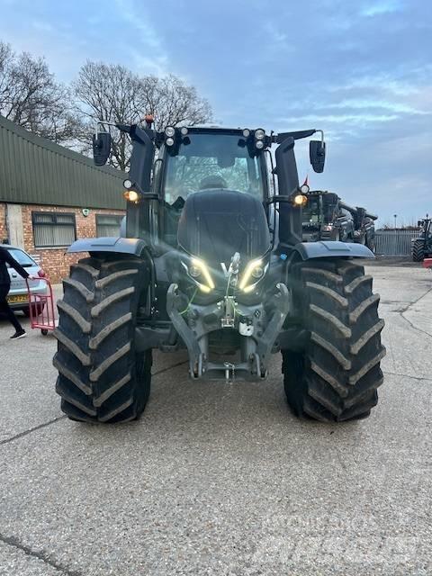 Valtra T 235 D Traktorer