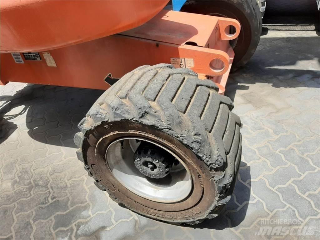 JLG 450AJ Bomliftar