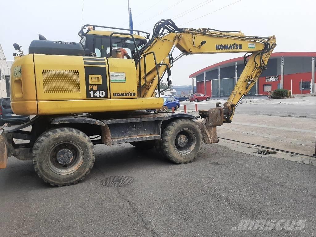 Komatsu PW 140-7 Hjulgrävare