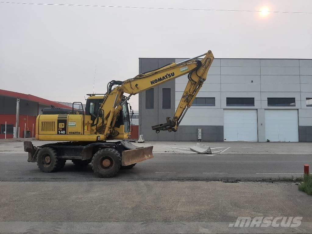 Komatsu PW 140-7 Hjulgrävare