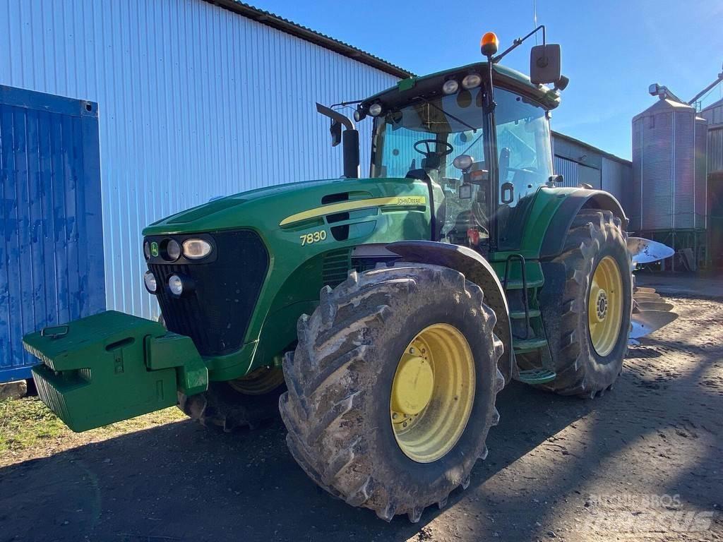 John Deere 7830 Traktorer