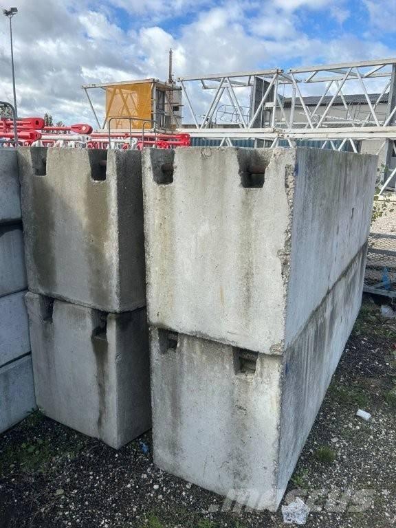 Potain MR 225 Byggkranar