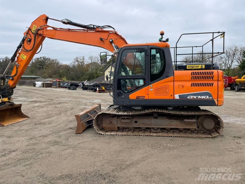 Doosan DX140LC-5 Bandgrävare