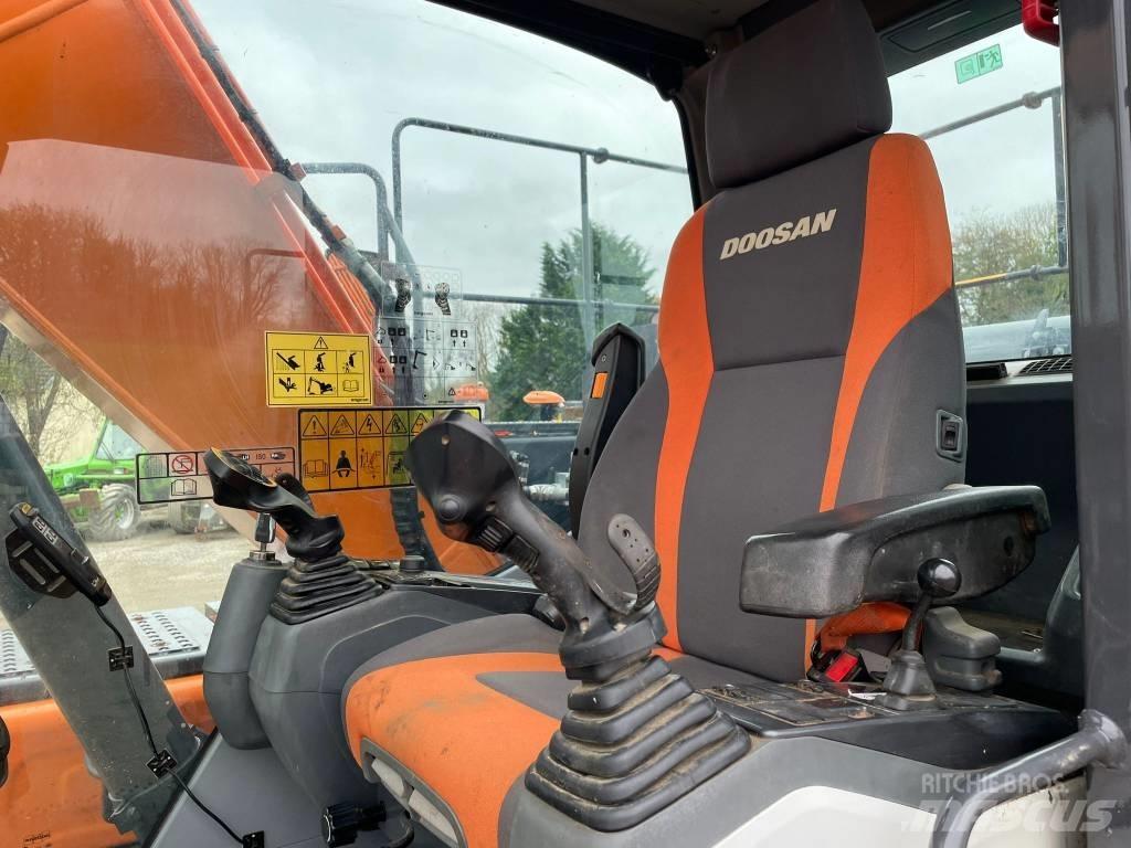 Doosan DX140LC-5 Bandgrävare