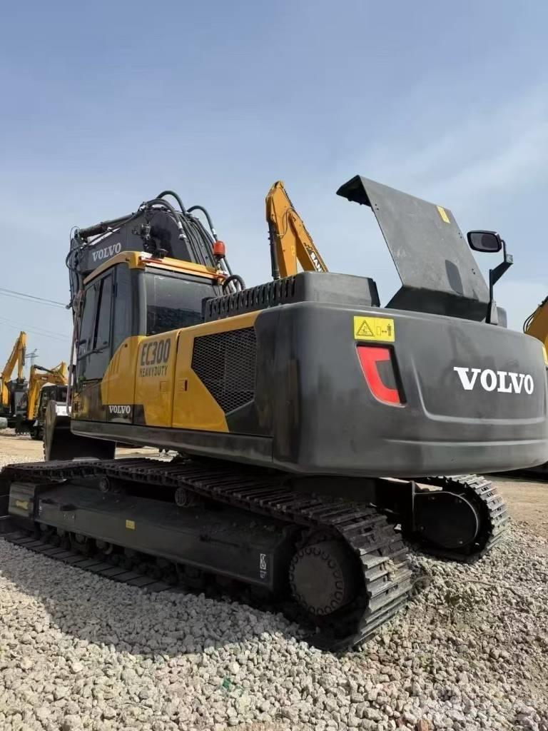 Volvo 300D Bandgrävare
