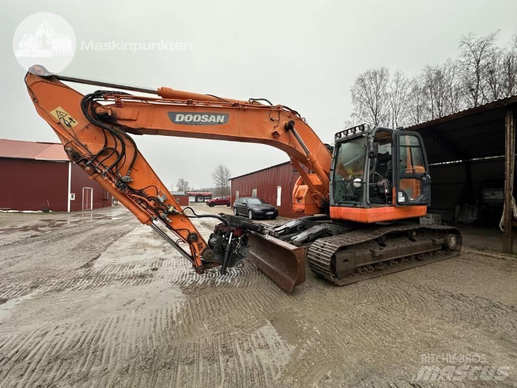 Doosan DX 235 LCR Bandgrävare