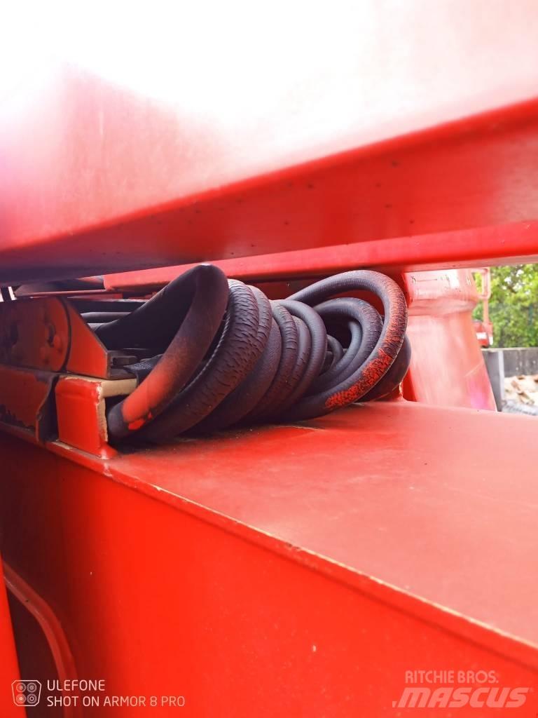 JLG 600 AJ Bomliftar