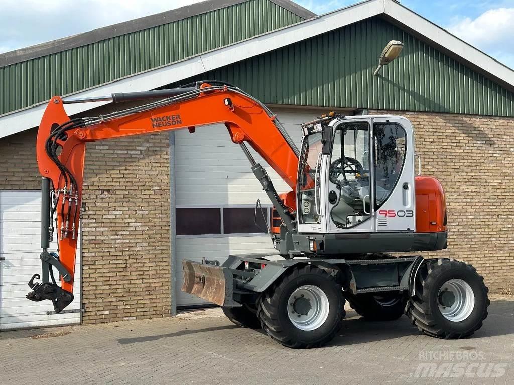 Neuson 9503 Midigrävmaskiner 7t - 12t