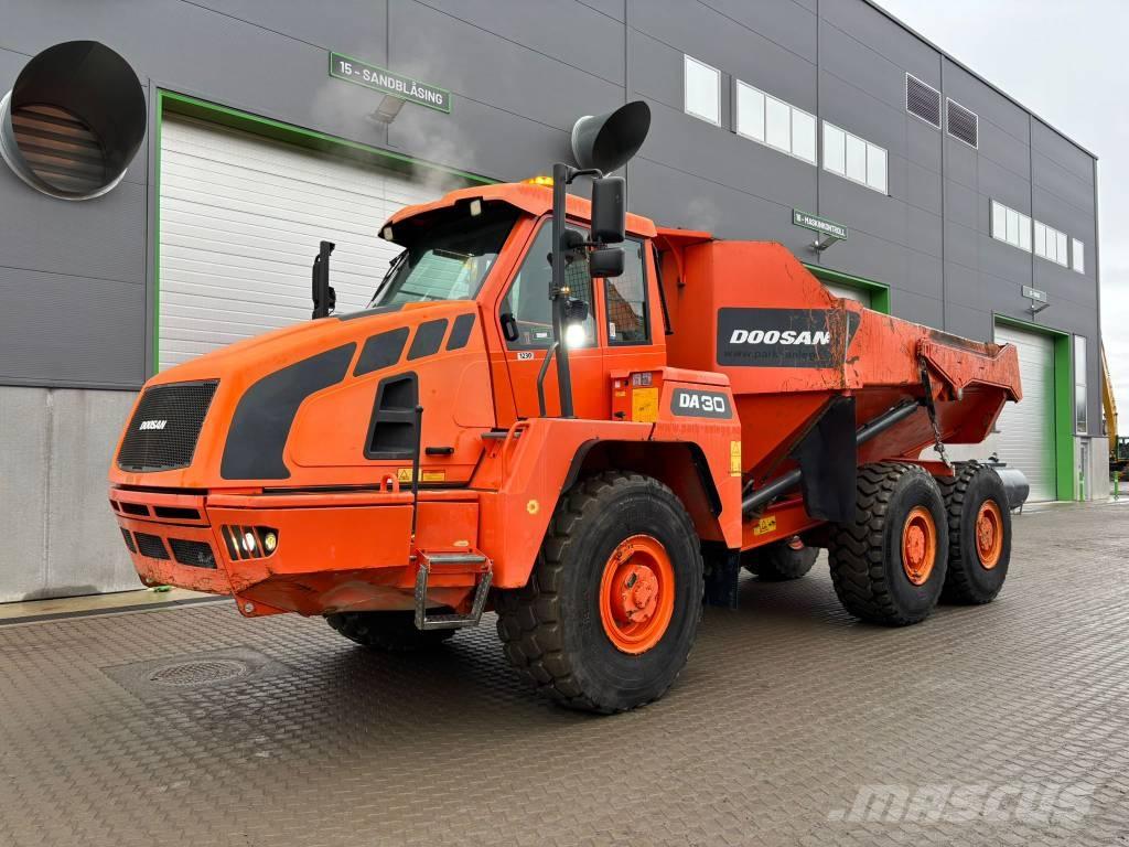 Doosan DA 30 Midjestyrd dumper