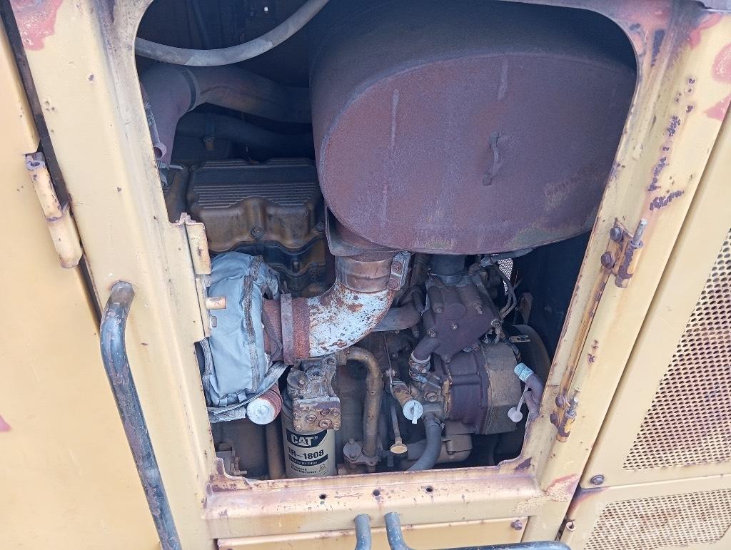 CAT 24 M Väghyvlar