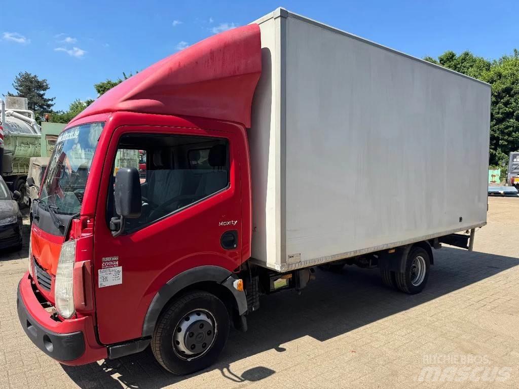 Renault Maxity 130 Övriga bilar